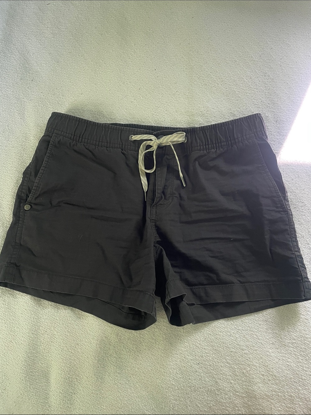 Vuori Women’s charcoal ripstop Drawstring Casual Shorts